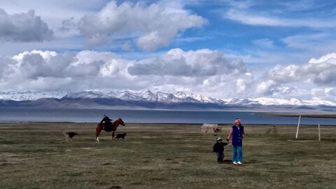 Auf unserer Offroadtour dürfen wir einheimische Nomaden und deren Alltag besuchen. Offroad Kirgistan | © 4x4 Exploring GmbH